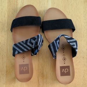 DV by Dolce Vita Black and Tan Sandals Casual Comfort